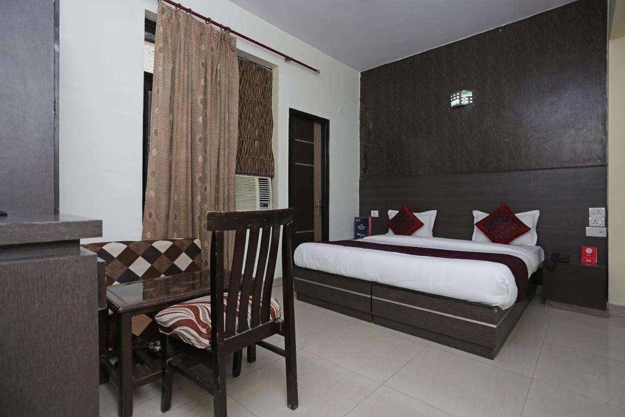 Oyo 9601 Hotel Sunshine Residency Castle Noida Esterno foto
