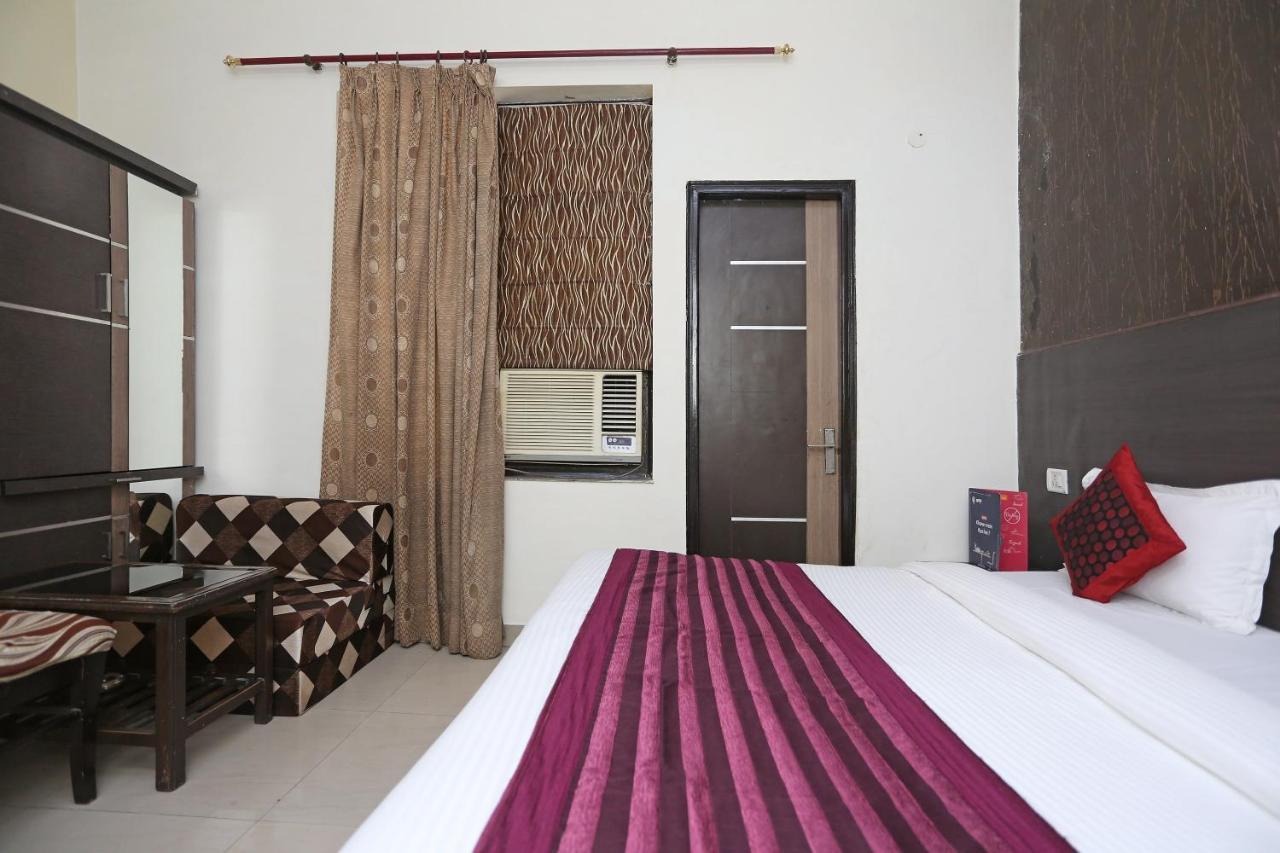 Oyo 9601 Hotel Sunshine Residency Castle Noida Esterno foto
