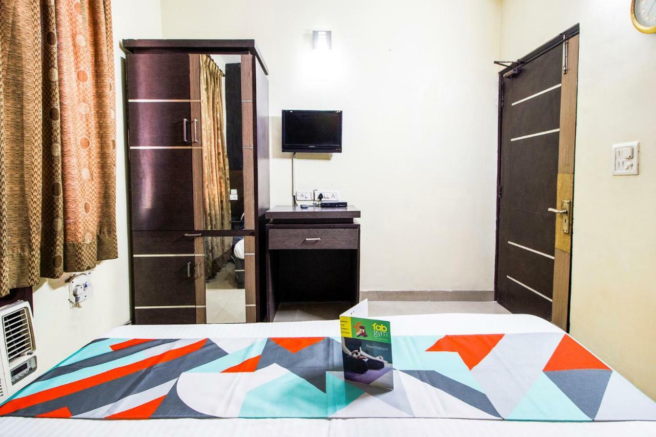 Oyo 9601 Hotel Sunshine Residency Castle Noida Esterno foto