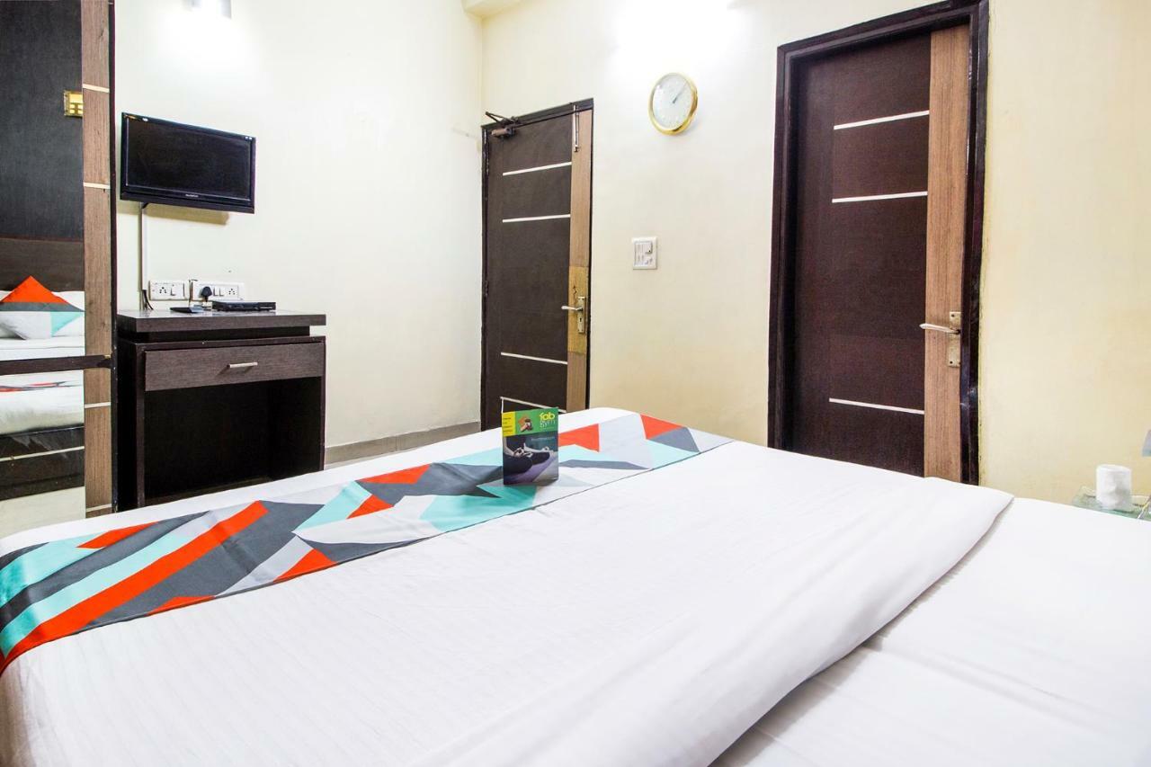 Oyo 9601 Hotel Sunshine Residency Castle Noida Esterno foto