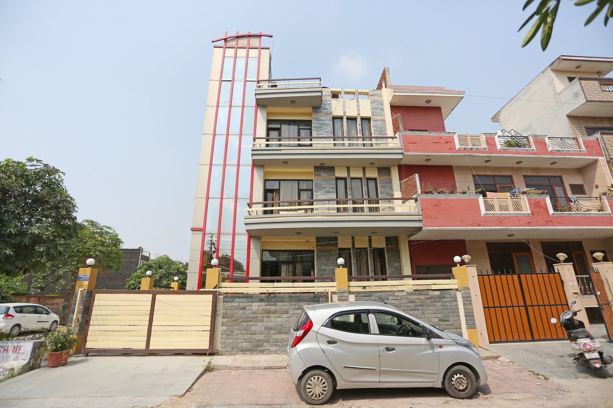 Oyo 9601 Hotel Sunshine Residency Castle Noida Esterno foto