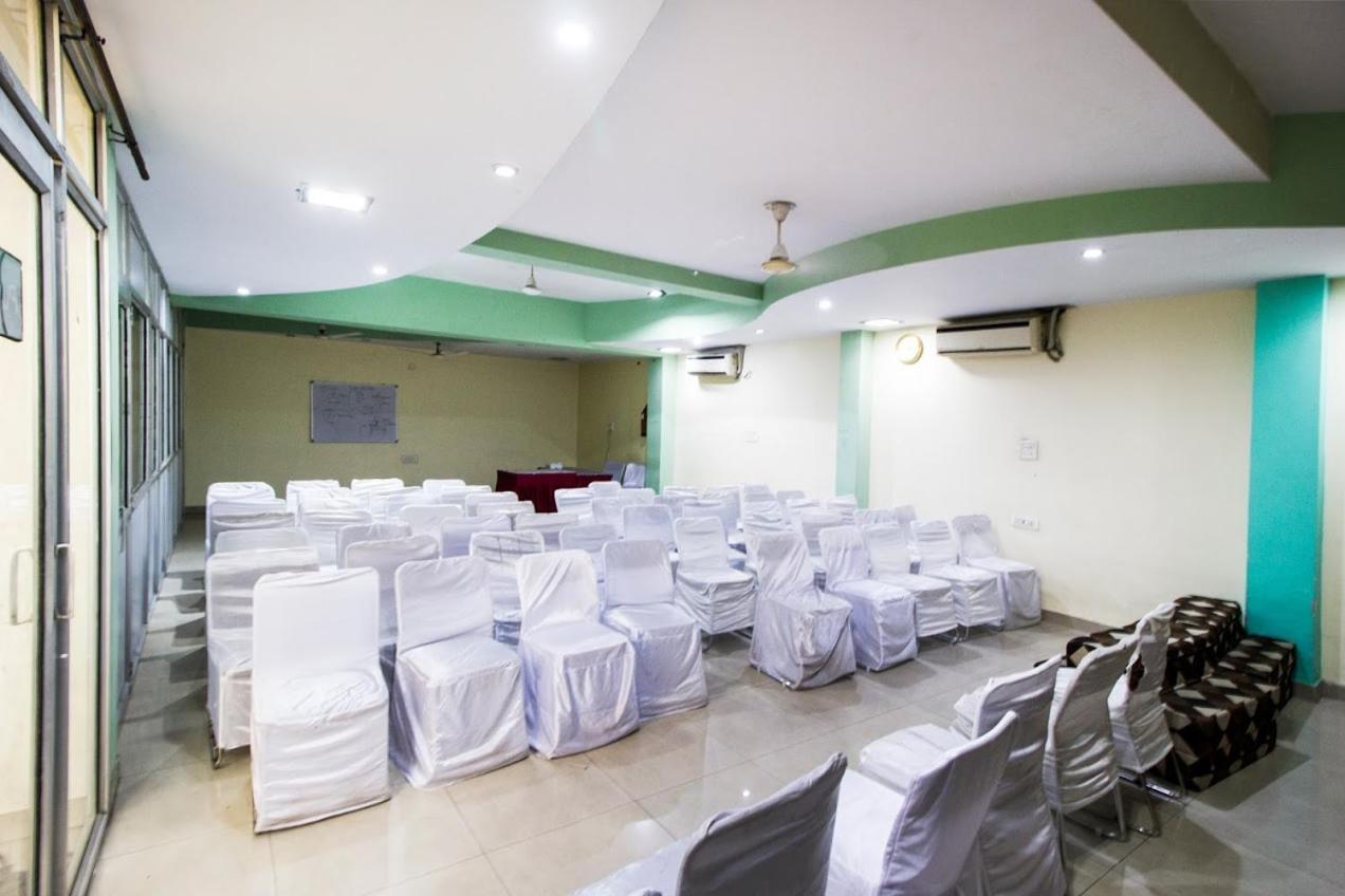 Oyo 9601 Hotel Sunshine Residency Castle Noida Esterno foto
